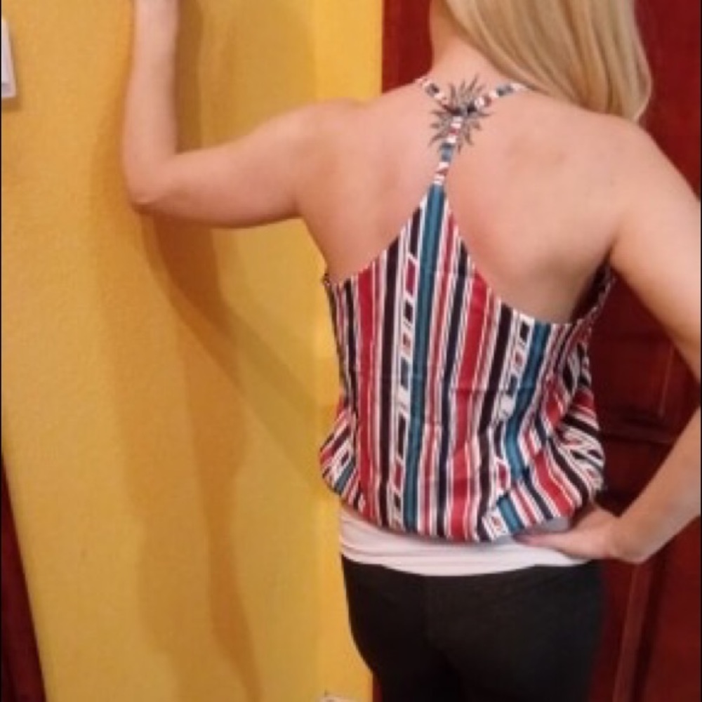 ✨HP! Striped Chiffon Spaghetti Strap Camisole Top✨ - Picture 4 of 4